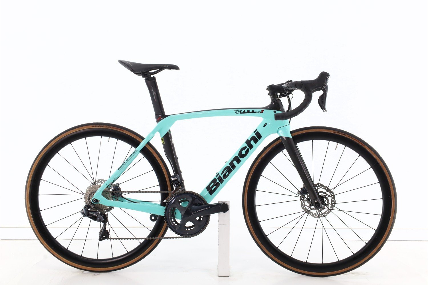 Bianchi Oltre XR3 Carbonio Di2 11V