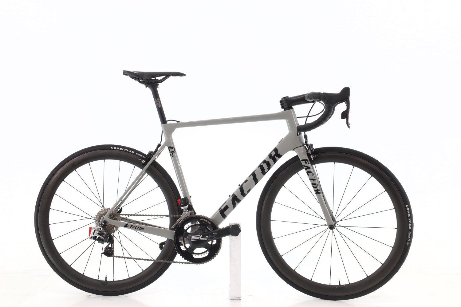 Factor O2 Carbonio AXS 11V